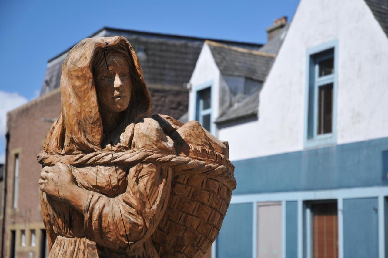 No5 Esplanade Court, Stornoway Town Centre Apartment ภายนอก รูปภาพ